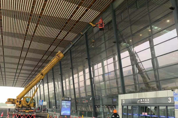 三明玻璃幕墙维护和保养